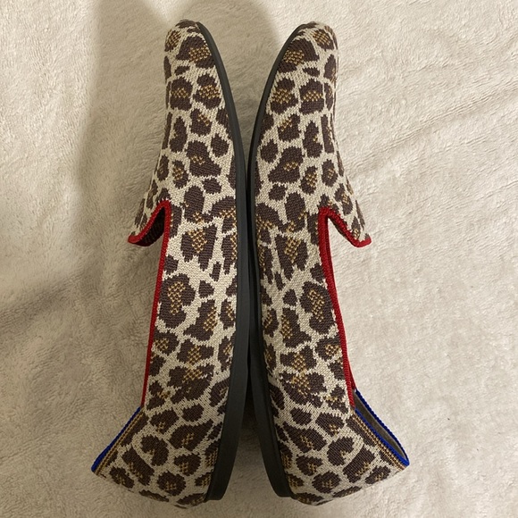 Rothy’s Loafer women’s 8.5 leopard with red trim - Picture 7 of 10